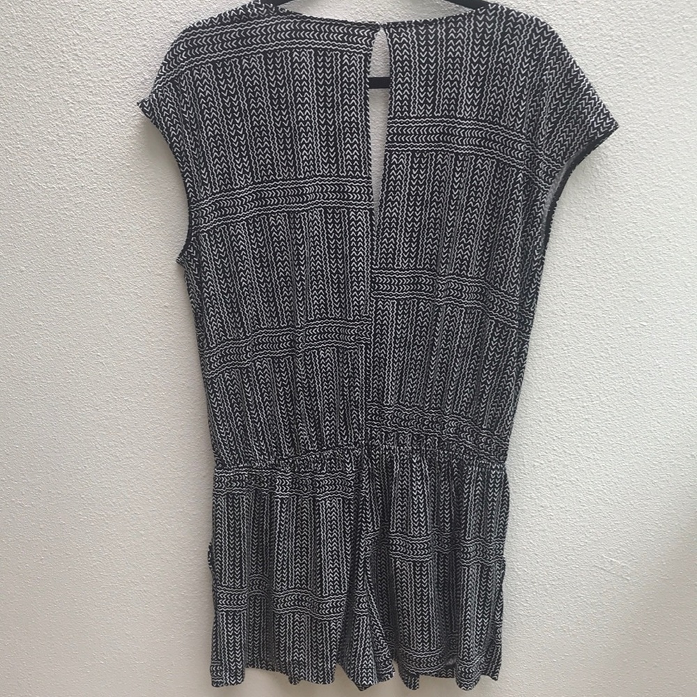 Bcbgeneration Aztec Romper Size L - image 6